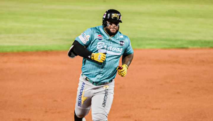 «El de la colmena» guió fiesta de jonrones en el nido de Cardenales 7