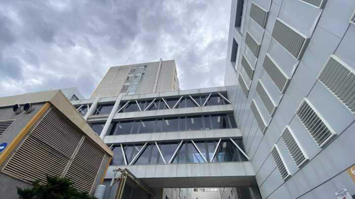 Juan Pío-Torres, médico hematólogo, sobre el linfoma: "Los anticuerpos específicos, que son pequeñas moléculas, hacen que no tengamos que poner tratamientos quimioterápicos"