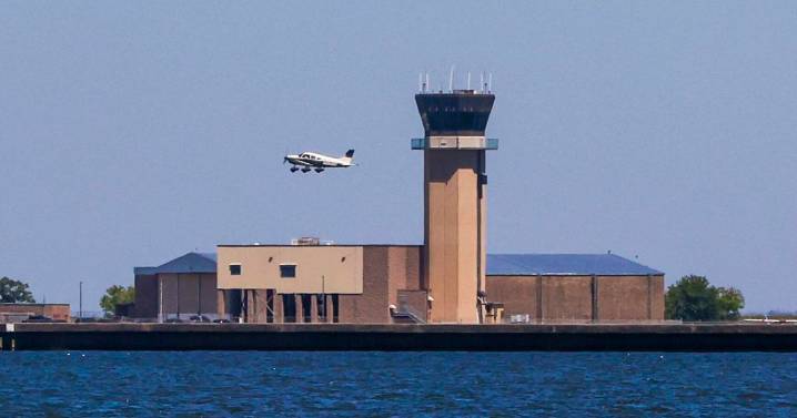 Coast Guard searching for missing plane that took off from New Orleans Lakefront Airport