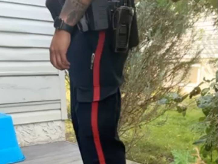 Edmonton police officer charged with sexual assault