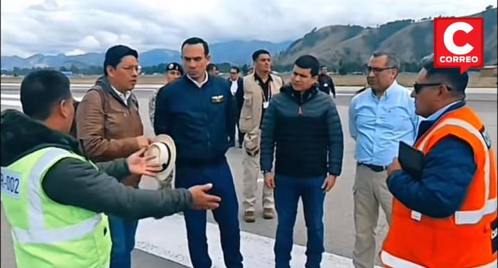 Presidente José Jerí llega al aeropuerto de Jauja