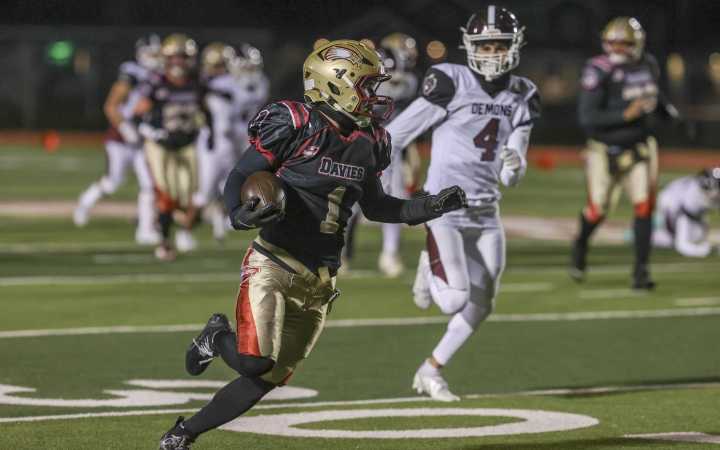 Kolten Tesch big in all facets to lead Fargo Davies back to Dakota Bowl