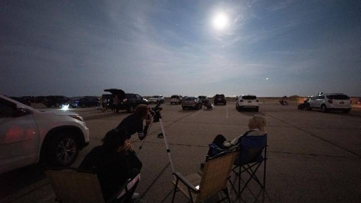 Leonid meteor shower to peak Sunday night into early Monday; will be visible on Long Island