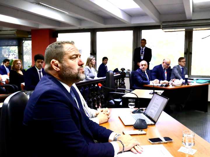 Comenzó el juicio político al juez federal acusado de robarse 144 monedas de oro