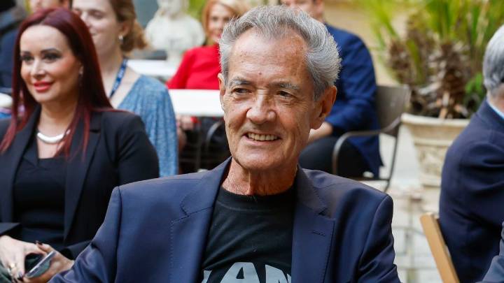 Ramón Arcusa del Dúo Dinámico denuncia que Spotify censuró su tema «Quince años tiene mi amor»