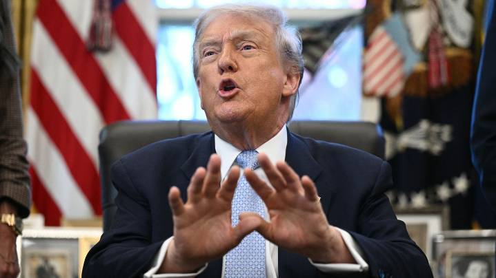 Trump promises $2,000 tariff checks by mid