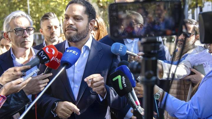 Vox pide "prudencia" en las negociaciones sobre el nuevo presidente valenciano y rechaza "un circo mediático"