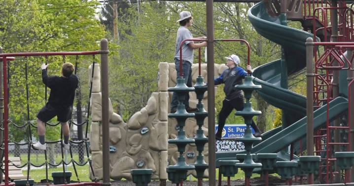 Jefferson man works to provide special equipmen…