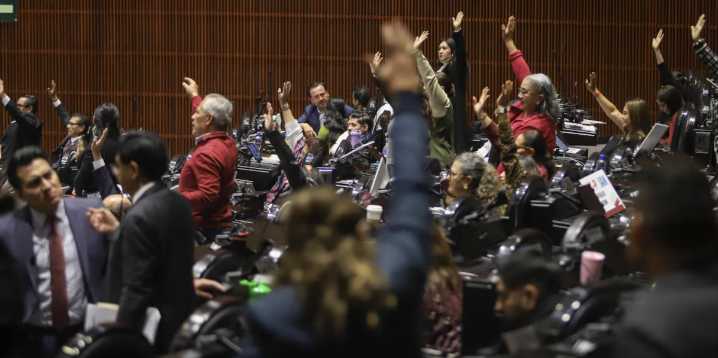 México cierra el Presupuesto 2026 con recortes a órganos autónomos, más salario a los diputados y reasignaciones por 18.000 millones de pesos