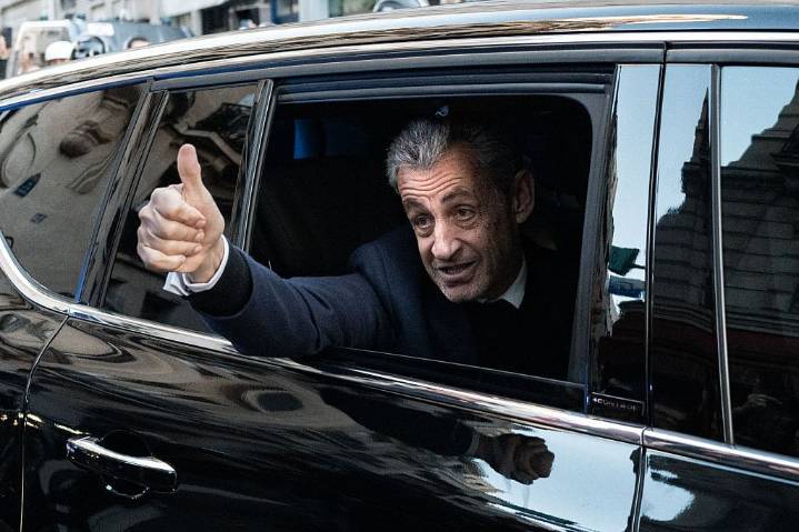Nicolás Sarkozy sale de prisión tras 20 días: seguirá bajo control judicial