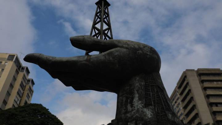 ¿Es el petróleo de Venezuela el botín que Trump persigue con su presión sobre Maduro?