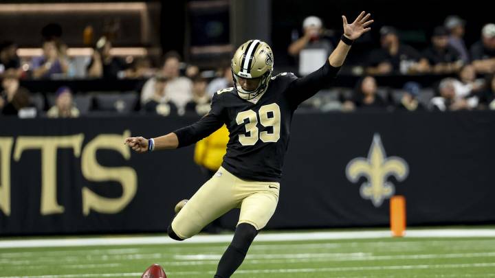 Saints elevate K Charlie Smyth for Sunday's game against the Dolphins