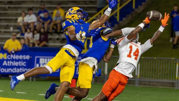 Big plays sink Cowboys