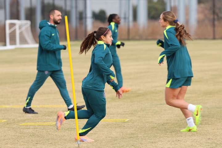 Adrián González, entrenador del Spirit: “Queremos ser el mejor equipo del país”