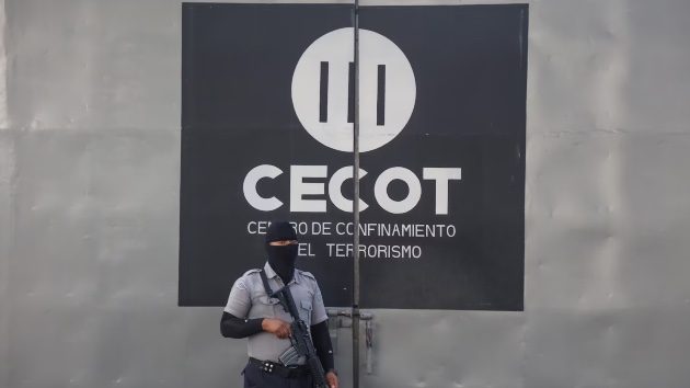 Appeals court denies full review of contempt case against Trump admin over El Salvador deportations