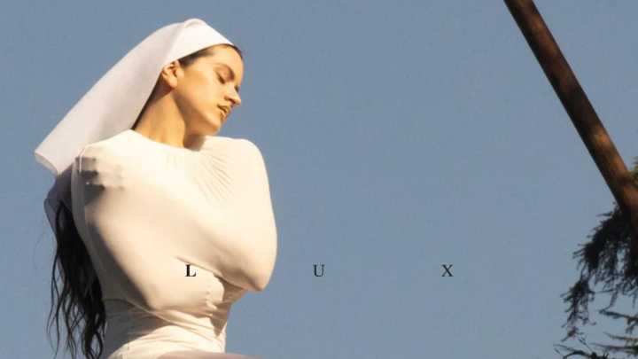 Jacobo Bergareche, escritor: "Ayer vi a mi madre de 71 años y a mi hija de 15 escuchando juntas el nuevo disco de Rosalía, y pensé, qué suerte que la música sea capaz de hablarnos a todos"