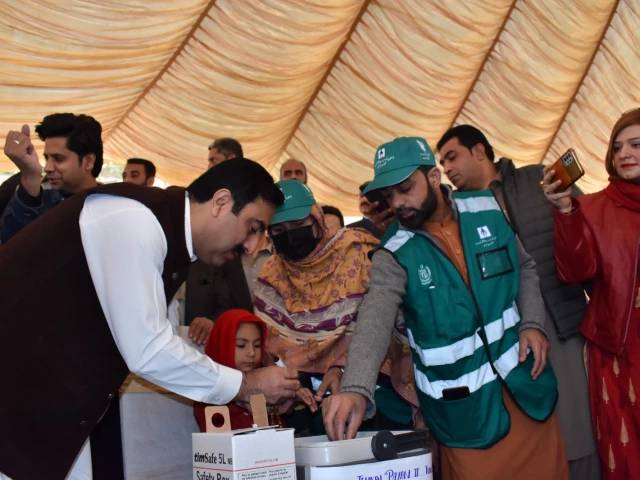 K-P launches province wide measles, rubella drive