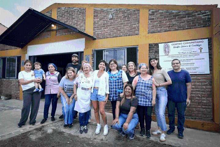 Mayra entregó equipamiento a un centro comunitario de La Matera