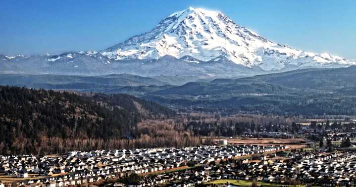Mount Rainier shrinking due to climate change, study finds