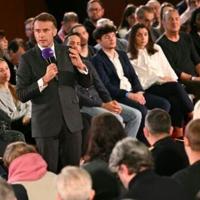 Macron urges legislation change over 'false information' on internet