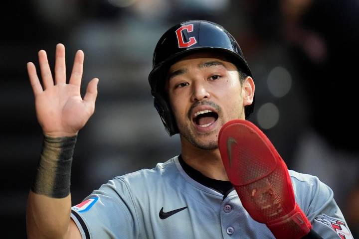 Guardians' Steven Kwan among Gold Glove winners