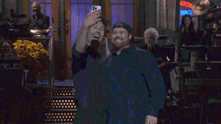 Glen Powell proves to ‘Mitch the UPS guy' that he's no liar after long wait to host ‘SNL'