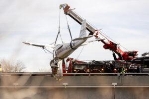 Homeowner who helped pilot that crashed in Snake River describes what happened