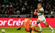 Gimnasia, tan práctico como efectivo, se fue al descanso venciendo 2 a 0 a Platense y está clasificando a octavos