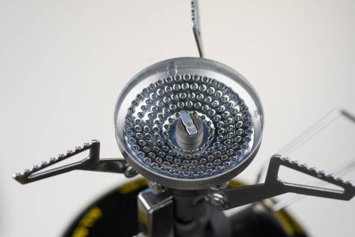 Walmart está retirando estufan de camping por riesgos de seguridad