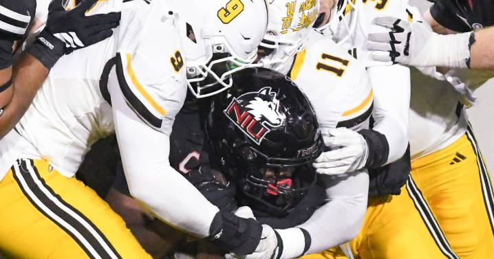 Fourth down miss changes momentum in NIU’s loss to Western Michigan