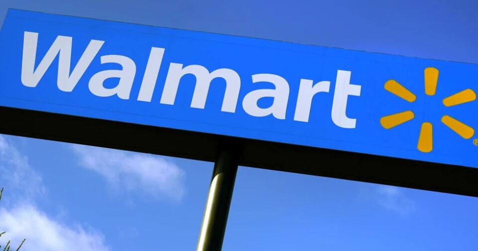 Kansas woman alerts employee at Nebraska Walmart of domestic violence, boyfriend arrested