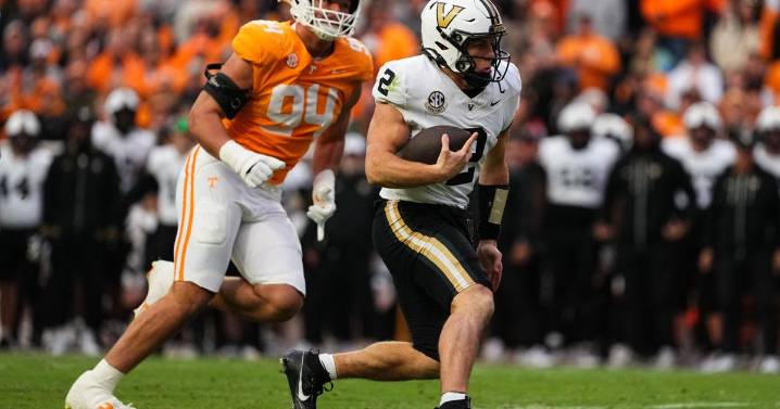 Pavia leads Vanderbilt past Tennessee for first 10