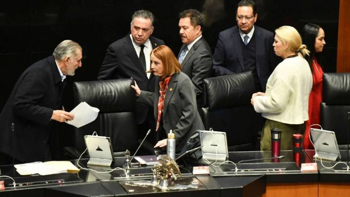 Priva la incertidumbre en el Senado ante posible salida de Gertz Manero de la FGR