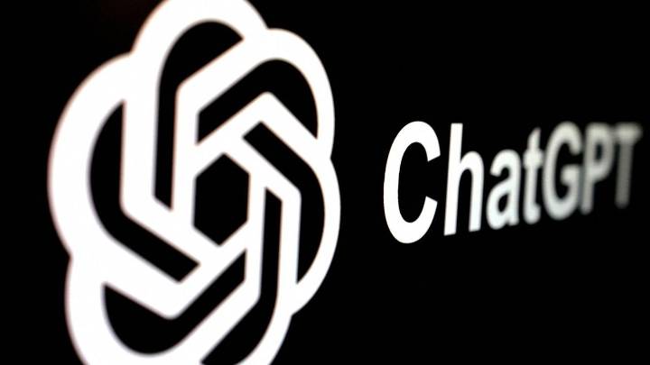 Las luces y sombras de ChatGPT en su tercer cumpleaños: motor de búsqueda, compañero de estudios y peligroso confidente