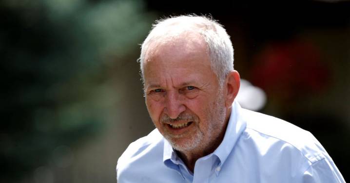 Exsecretario del Tesoro del gobierno de Bill Clinton se retira de la vida pública por caso Epstein