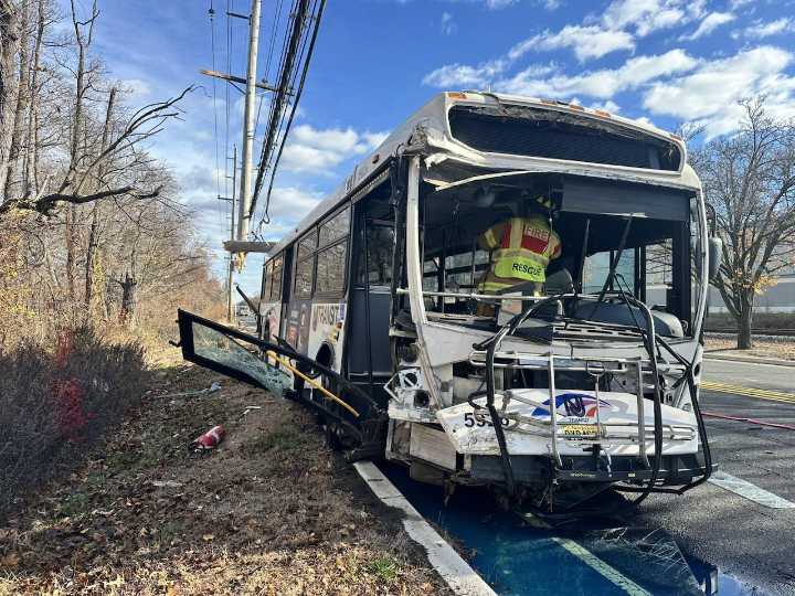NJ Transit bus slams into pole on Thanksgiving in South Jersey