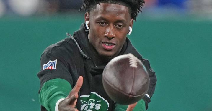 NFL trade deadline winners and losers: Eagles, Ravens make sensible moves while Colts take big swings