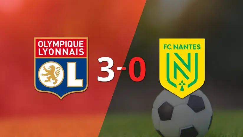 Liga de Francia: Doblete de Martín Satriano en la goleada 3-0 de Olympique Lyon frente a Nantes