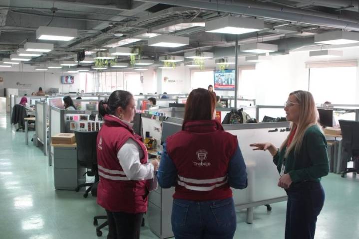 MinTrabajo impone medidas preventivas a Caracol S.A. por presuntas violaciones a las normas laborales