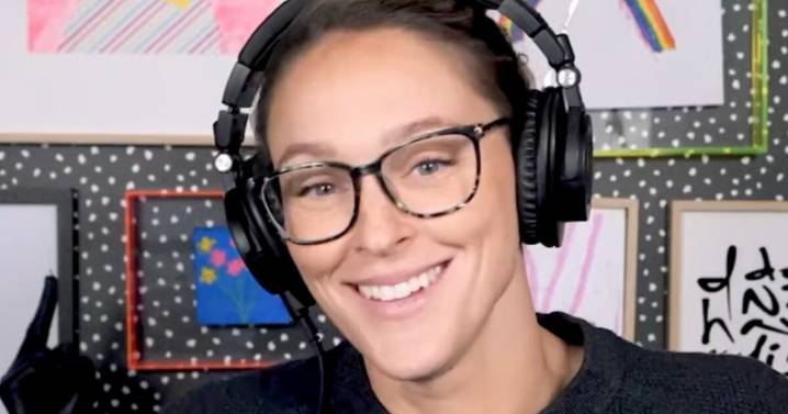 Kylie Kelce on Taylor Swift’s Baking Skills, Thanksgiving Plans