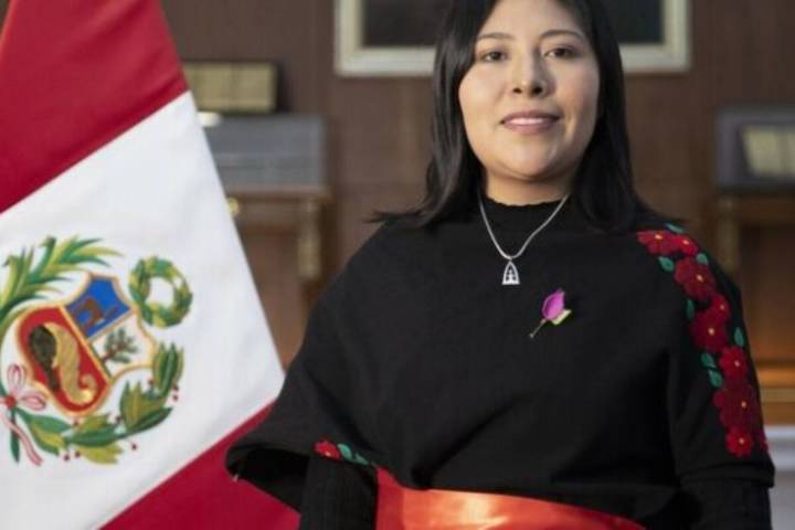 Perú rompe relaciones con México por dar asilo político a ex primera ministra Betssy Chávez