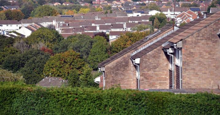 Can I stay in my partner's home after separation? Know the rules