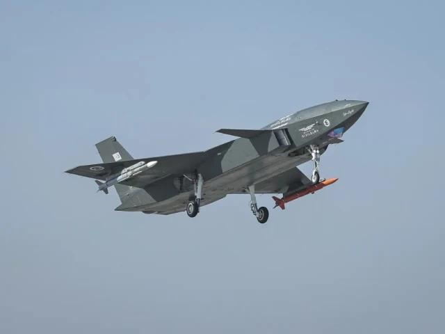 Turkish unmanned jet becomes world’s 1st to fire air