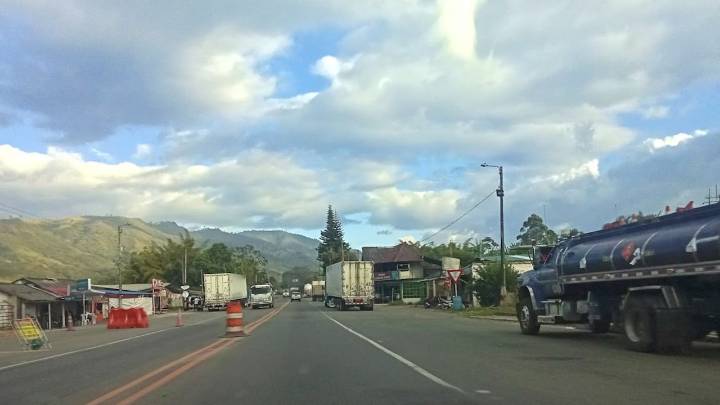 En VIVO | Plan éxodo en Bogotá: se espera una movilidad de más 150.000 vehículos entre el 15 y el 17 de noviembre - Semana