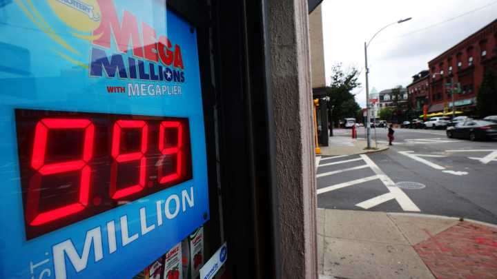 Mega Millions hits $1 billion. Who won largest jackpots in history?