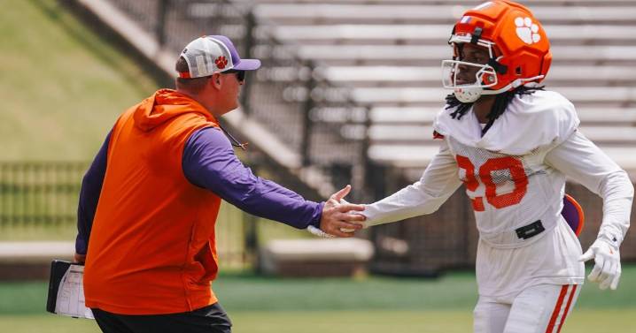 Clemson DC Tom Allen turned to son Thomas to fix secondary