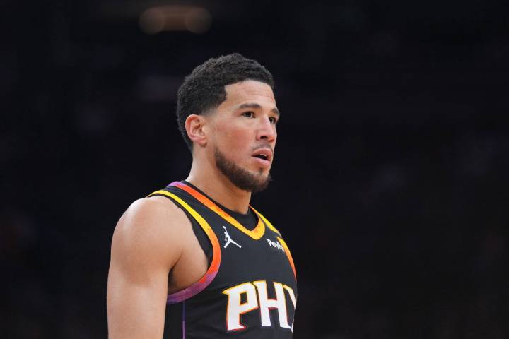 Suns Announcers Lose Patience With Refs As Devin Booker & Co Take Down Spurs As the Suns secured a third straight victory, announcers vented frustrations against the officials for siding with the Spur