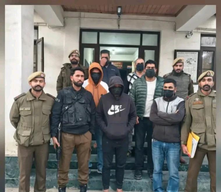 08 long term absconders arrested in Pampore: Police
