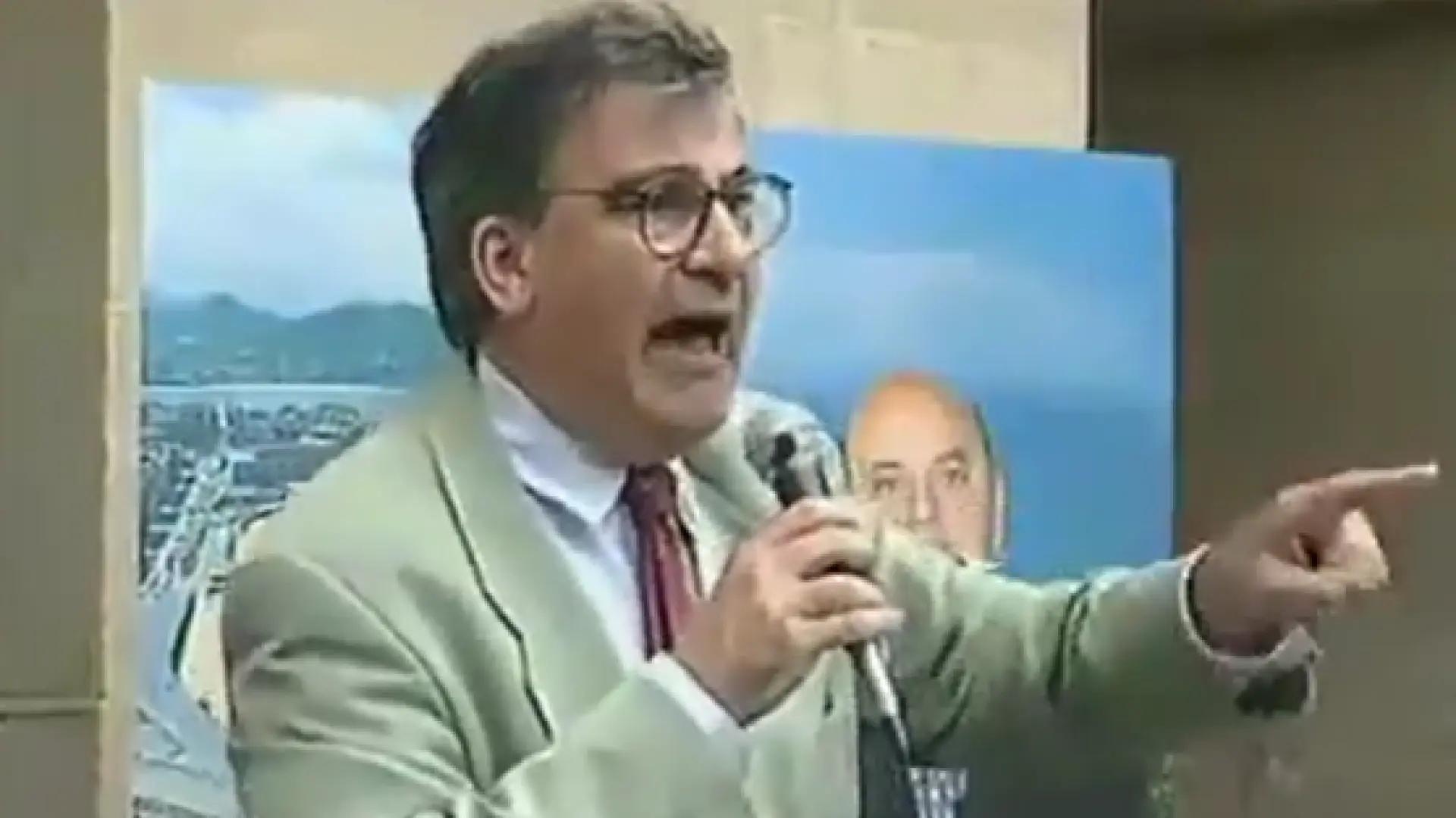 "Gritad, mientras gritáis no mataréis", el eco del coraje de Ernest Lluch ante ETA