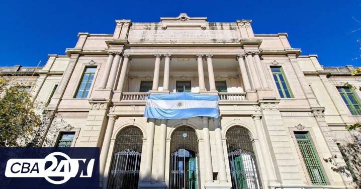 Córdoba da inicio al debate sobre el uso de teléfonos móviles en las escuelas